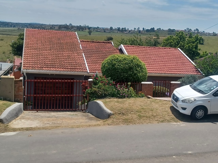 3 Bedroom Property for Sale in Phakamisa Eastern Cape